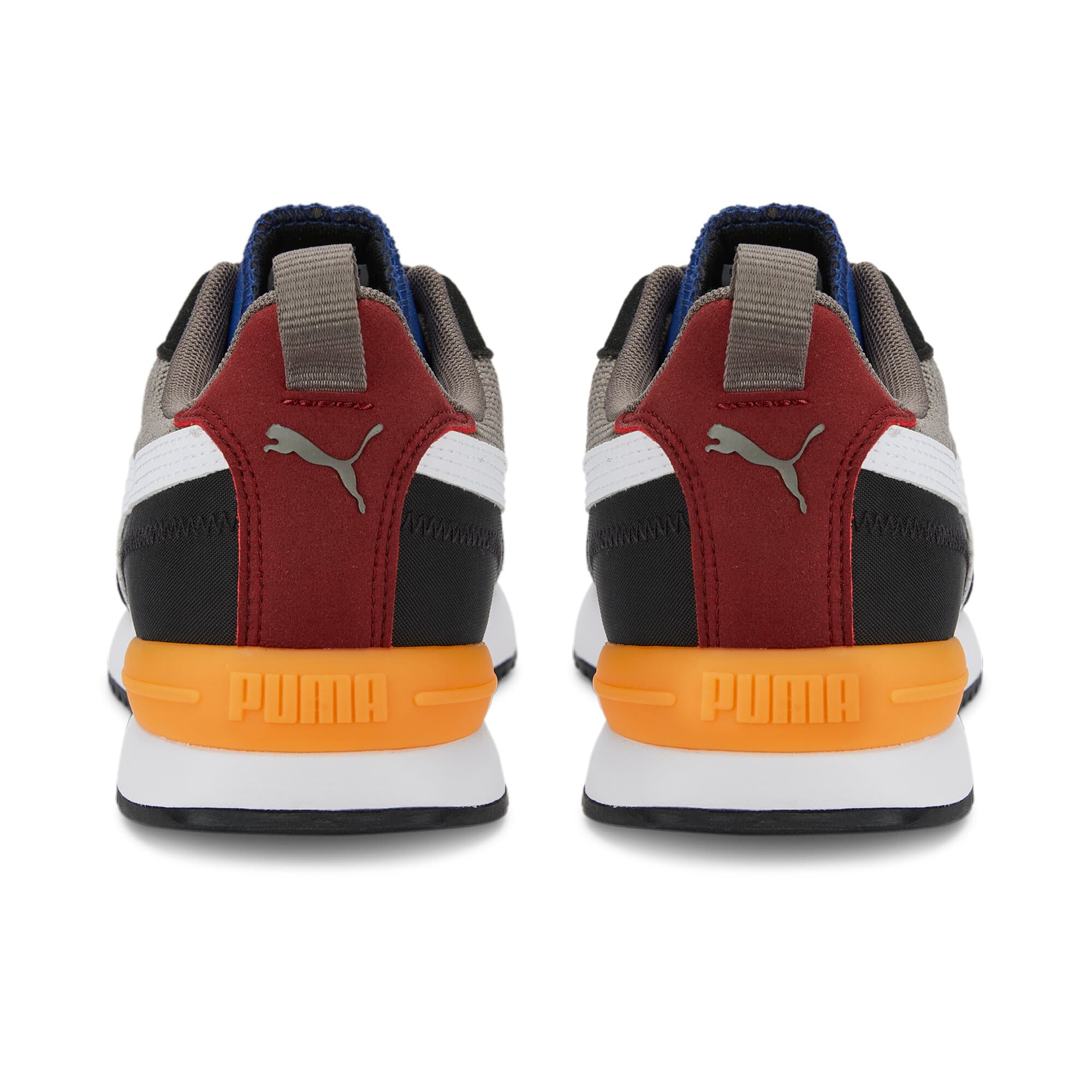 R78 Runner Trainers