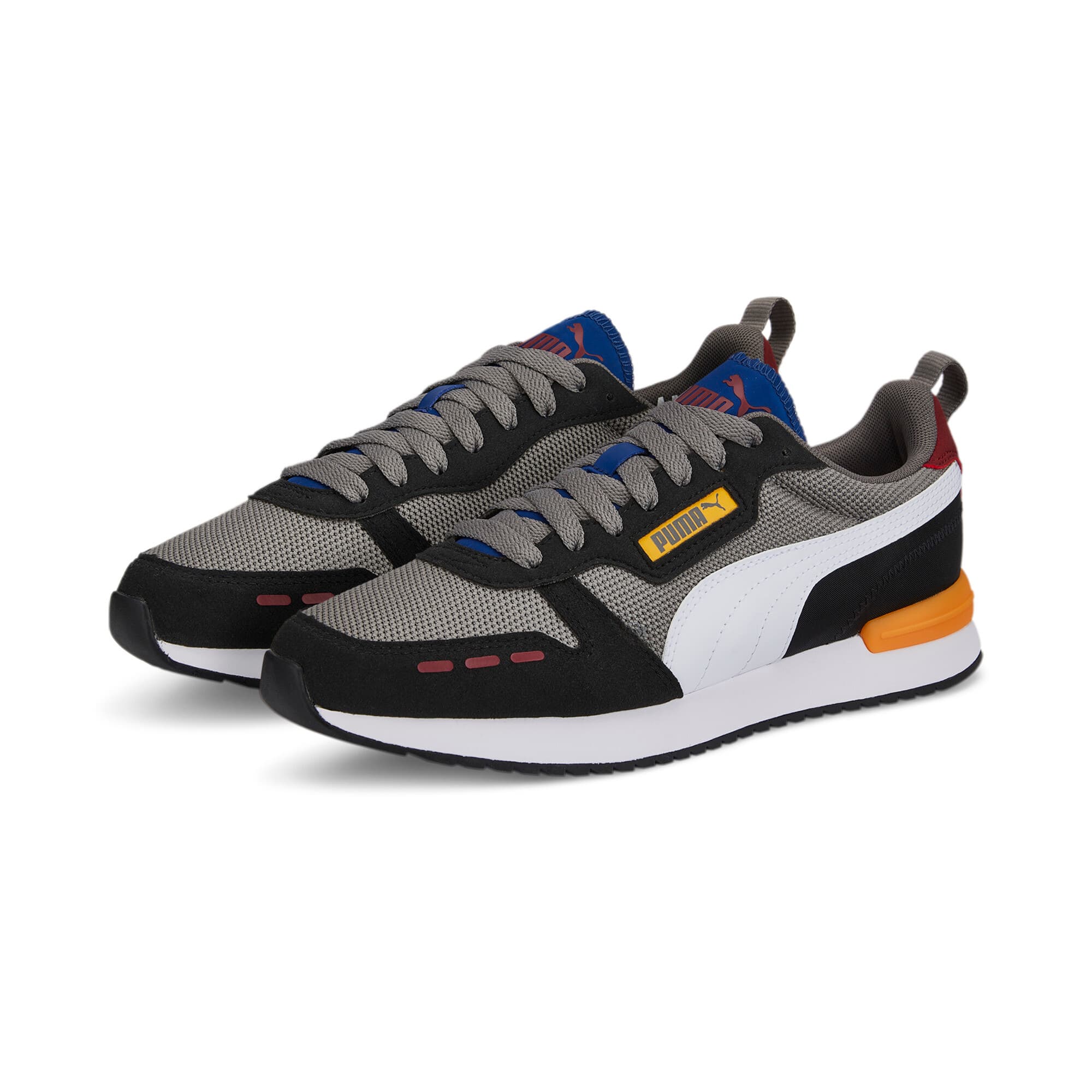R78 Runner Trainers