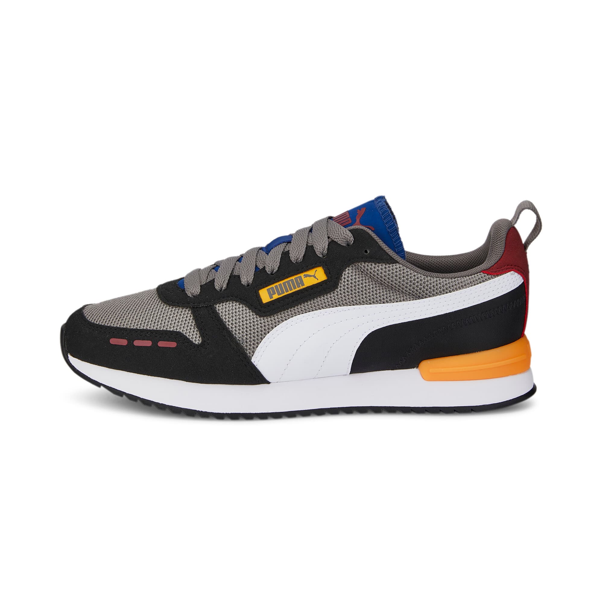 R78 Runner Trainers