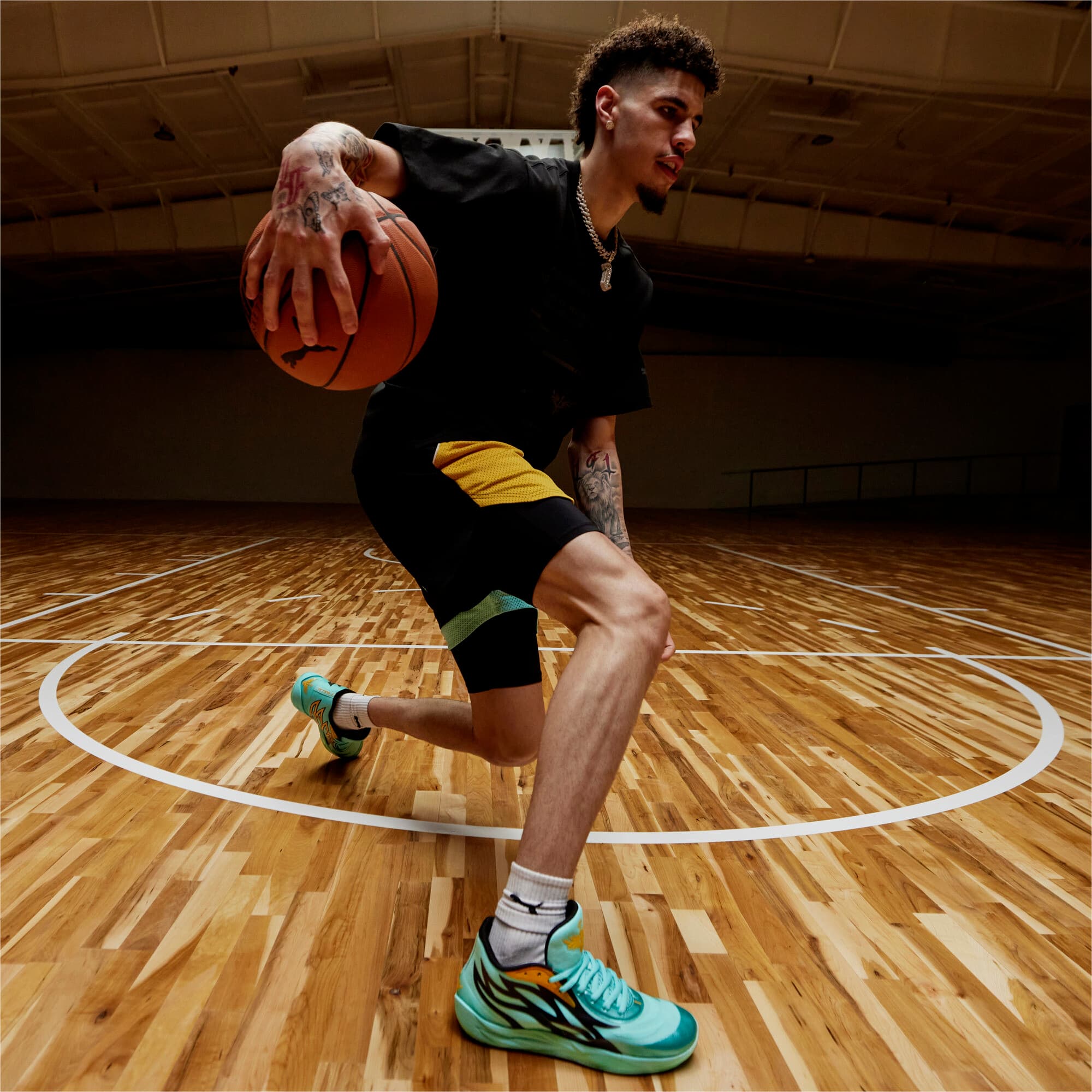 MB.02 HONEYCOMB Basketball Shoes