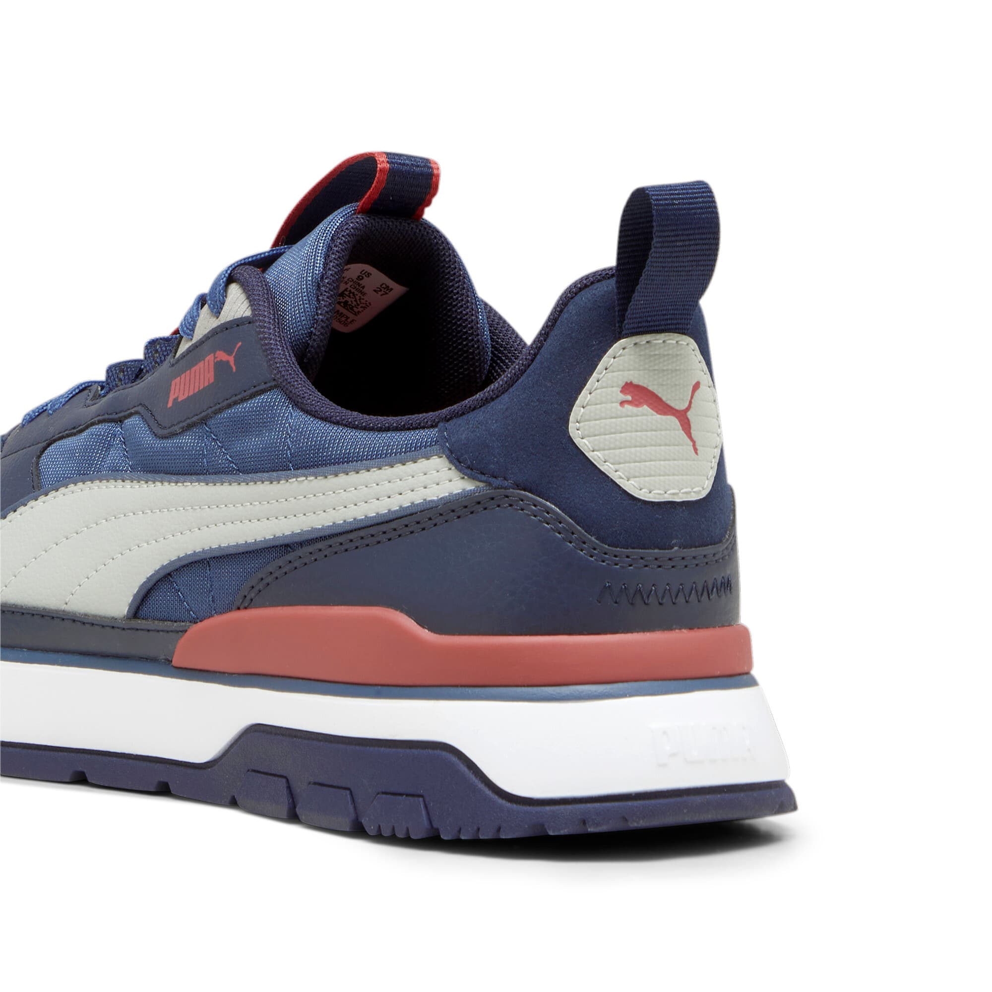 R78 Trek Trainers