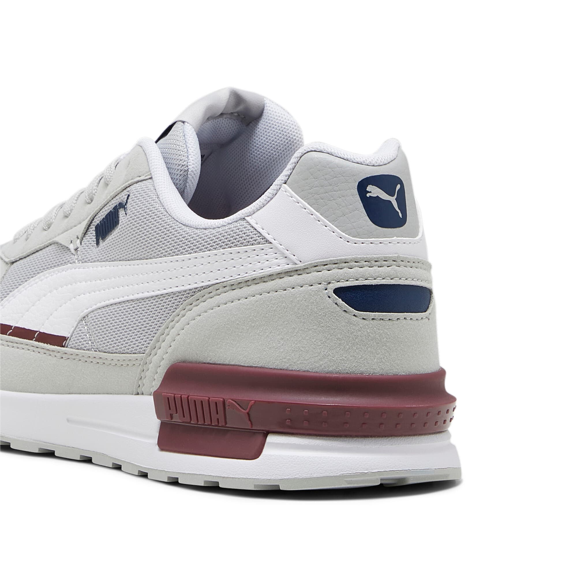 Graviton Trainers