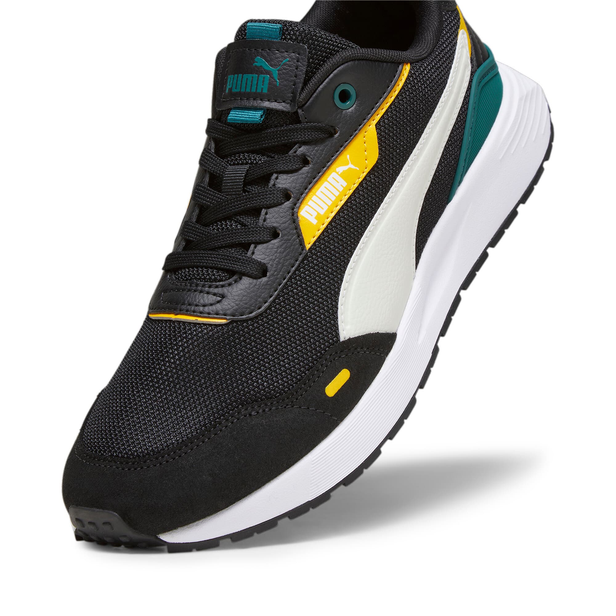 Runtamed Plus Sneakers
