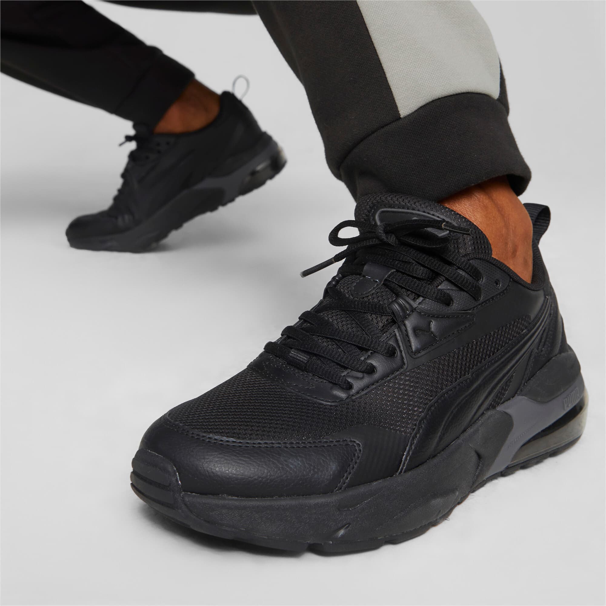 Vis2K Sneakers